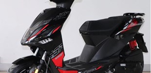 Yamaha Aerox R 2009 vs Motowell Crogen 50 Sport 2020