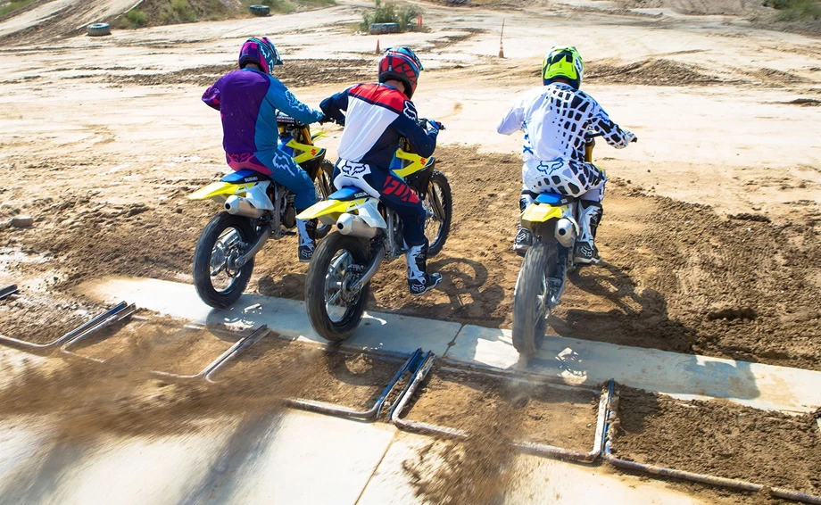 Suzuki RM-Z450 Bild 18: Suzuki RM-Z450