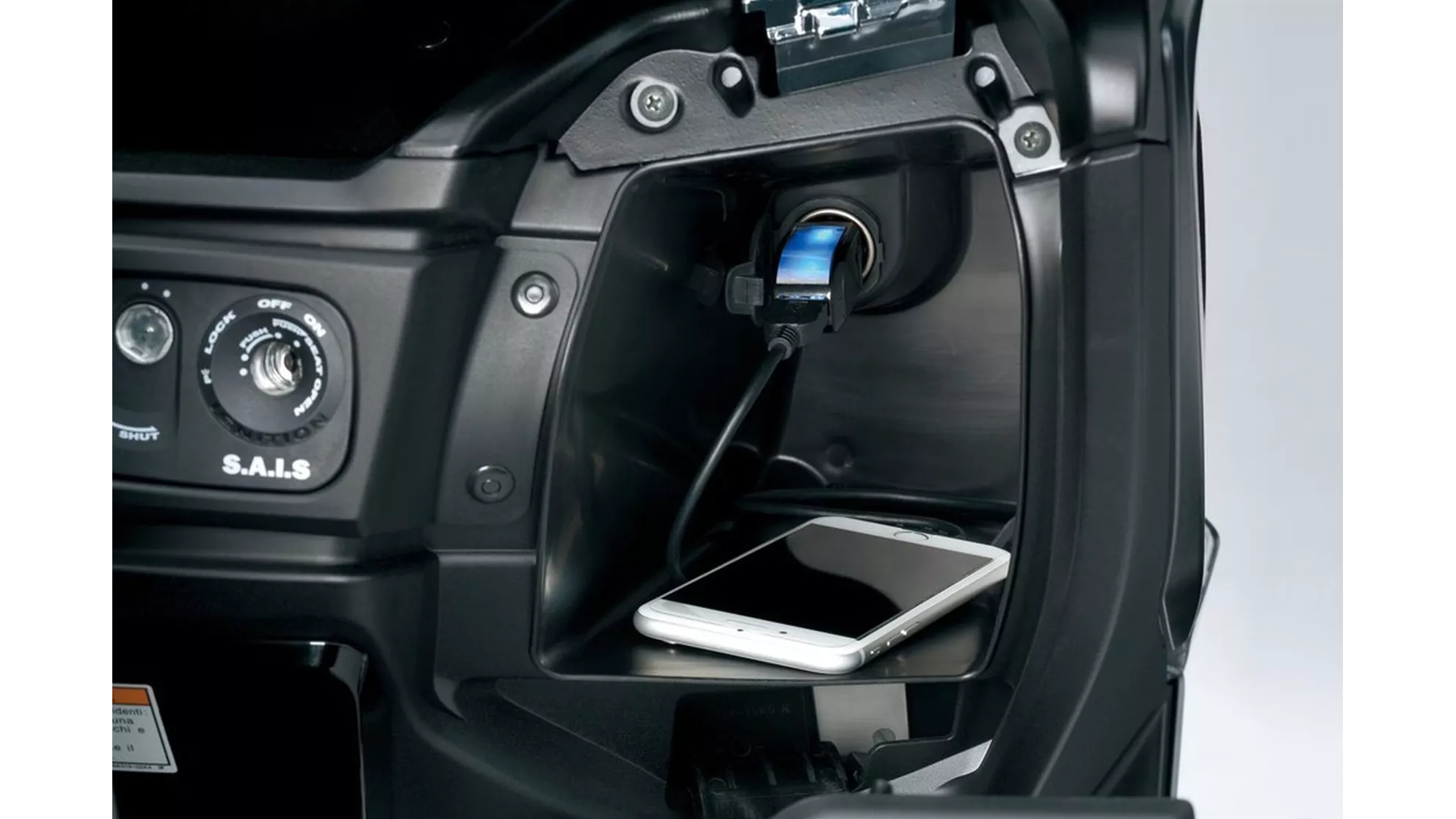 Suzuki Burgman 400 - Image 8 Suzuki Burgman 400 - Image 8