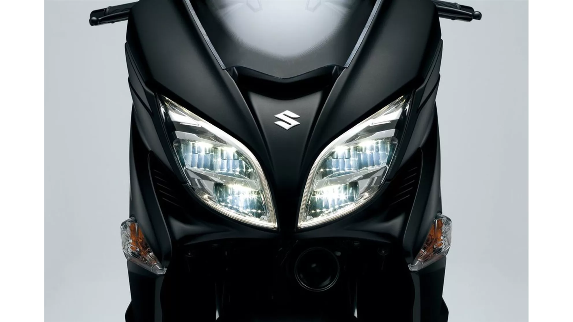 Suzuki Burgman 400 - Image 9 Suzuki Burgman 400 - Image 9