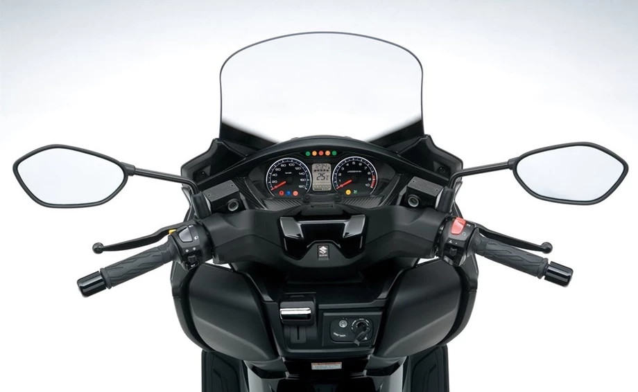 Suzuki Burgman 400 Bild 19: Suzuki Burgman 400