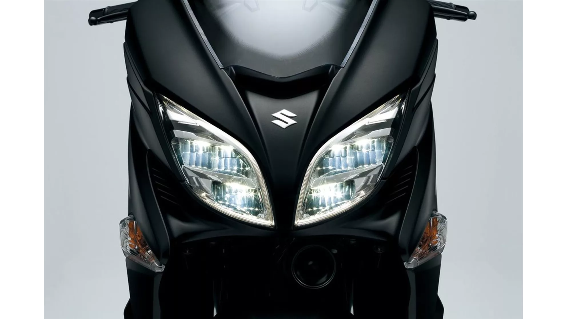 Suzuki Burgman 400 - Image 24 Suzuki Burgman 400 - Image 24