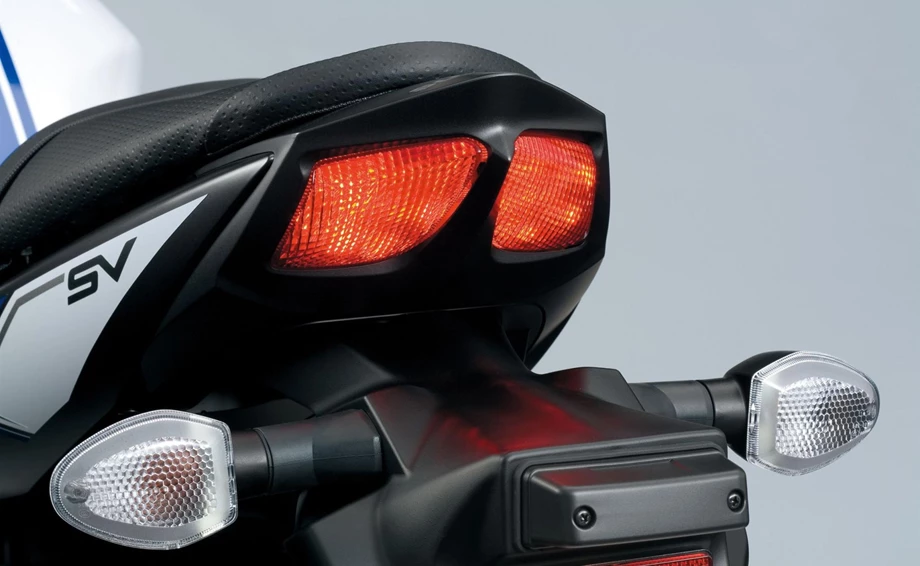 Suzuki SV650 Bild 9: Suzuki SV650