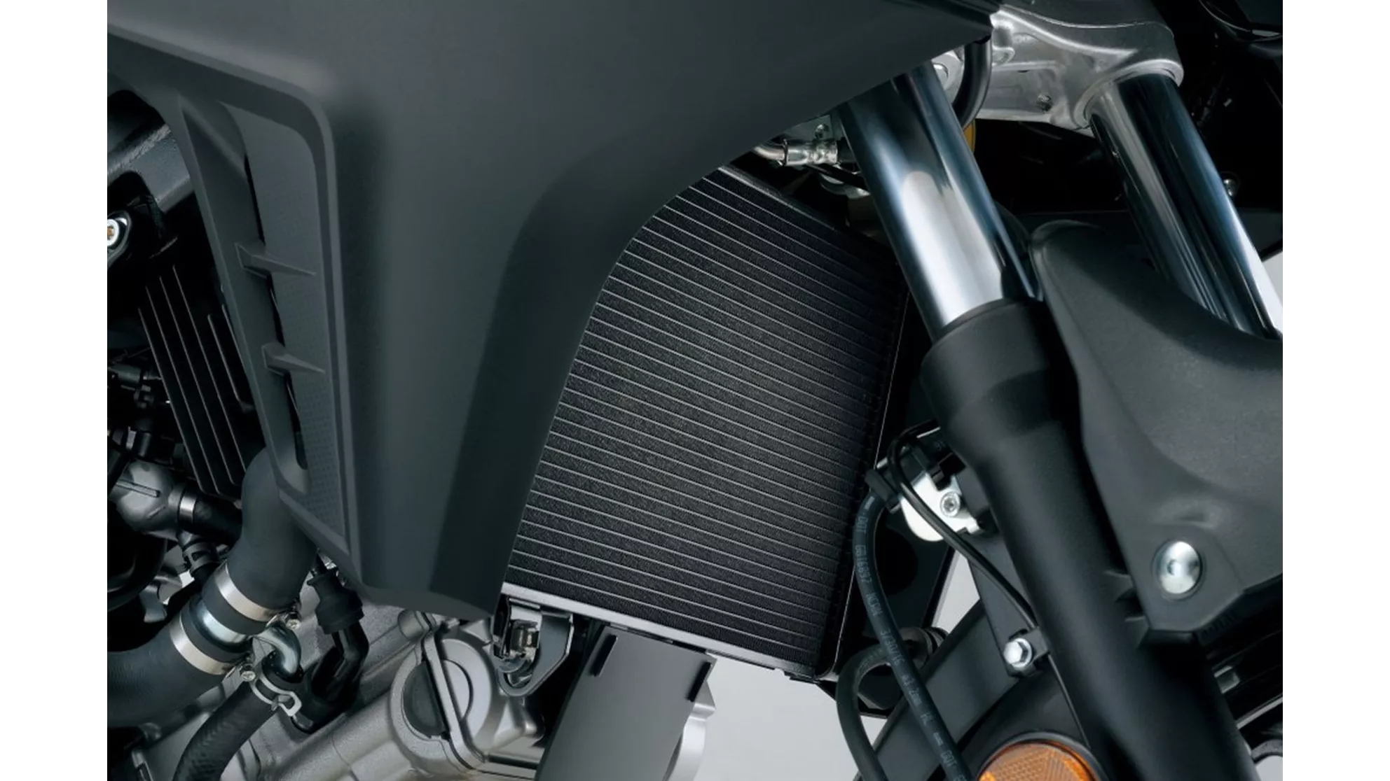 Suzuki V-Strom 650 XT - Image 8 Suzuki V-Strom 650 XT - Image 8