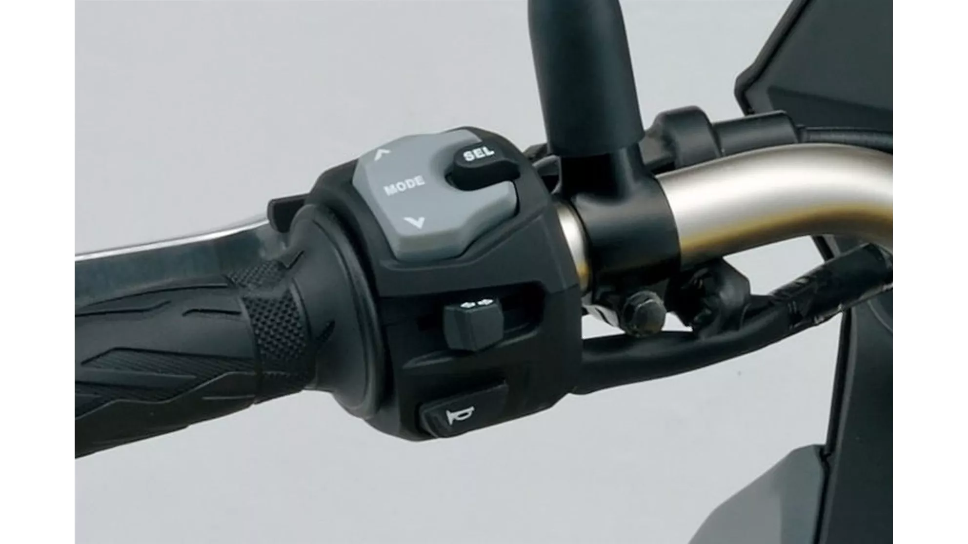 Suzuki V-Strom 650 XT - Image 12 Suzuki V-Strom 650 XT - Image 12