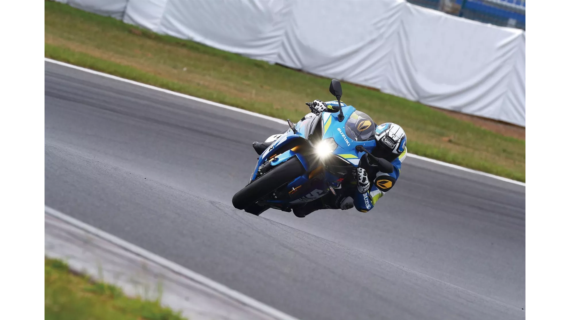 Suzuki GSX-R 1000 R - Image 2 Suzuki GSX-R 1000 R - Image 2