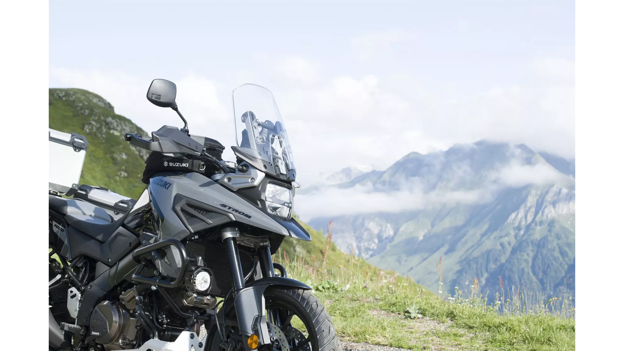Suzuki V-Strom 1050 - Image 2 Suzuki V-Strom 1050 - Image 2