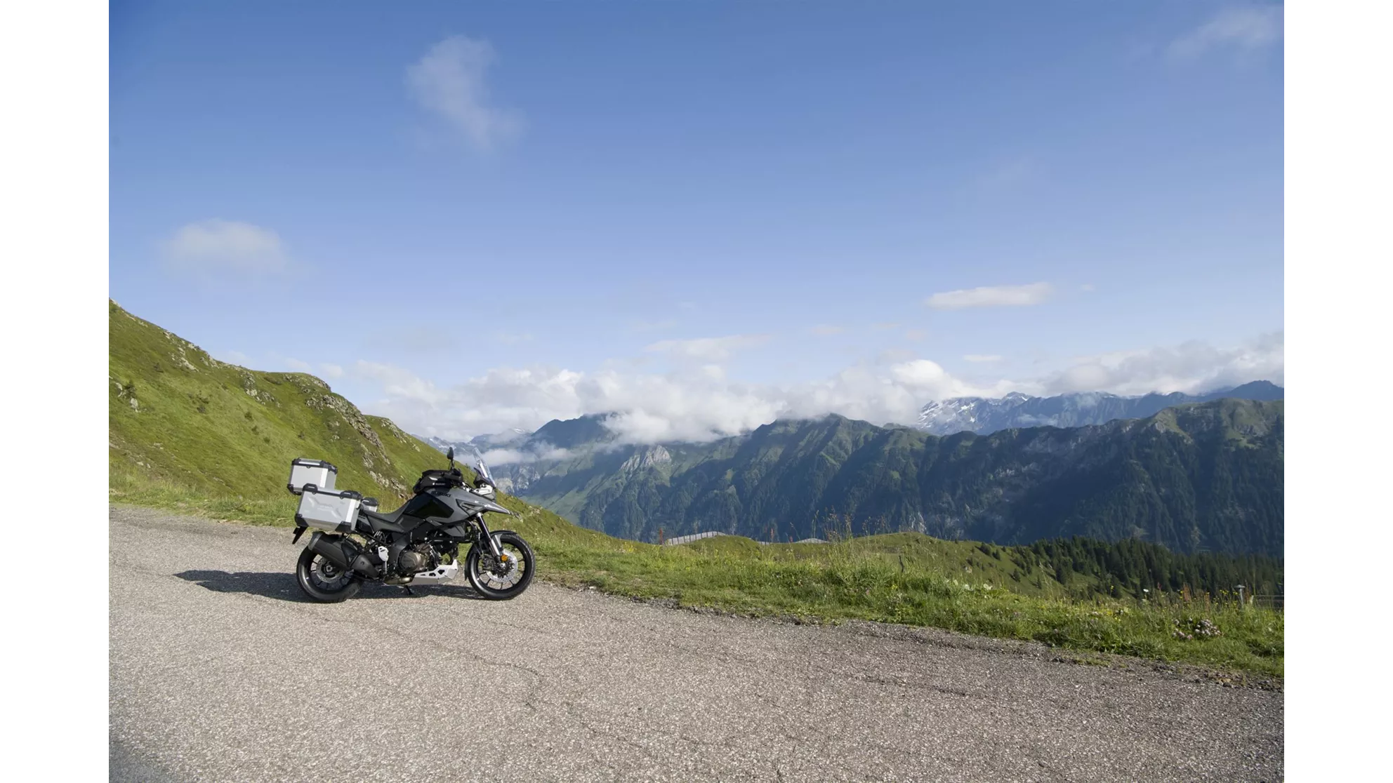Suzuki V-Strom 1050 - Image 8 Suzuki V-Strom 1050 - Image 8