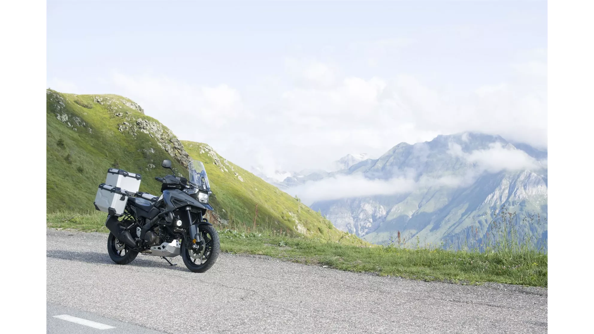 Suzuki V-Strom 1050 - Image 10 Suzuki V-Strom 1050 - Image 10