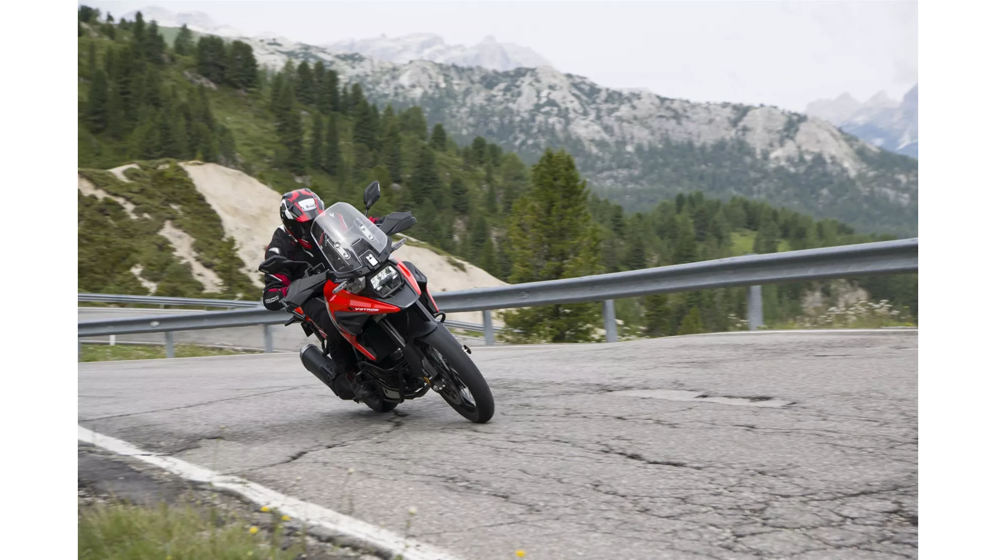 Suzuki V-Strom 1050 XT - Image 7 Suzuki V-Strom 1050 XT - Image 7