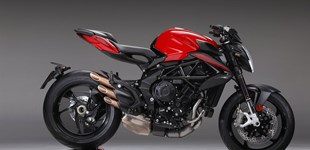 MV Agusta Brutale 800 Rosso 2020 vs Yamaha MT-09 SP 2022