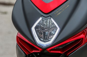 MV Agusta Turismo Veloce 800 Lusso 2020 - Bild 5 MV Agusta Turismo Veloce 800 Lusso 2020 - Bild 5