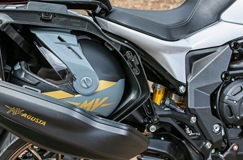 MV Agusta Turismo Veloce 800 Lusso 2020 - Bild 8 MV Agusta Turismo Veloce 800 Lusso 2020 - Bild 8