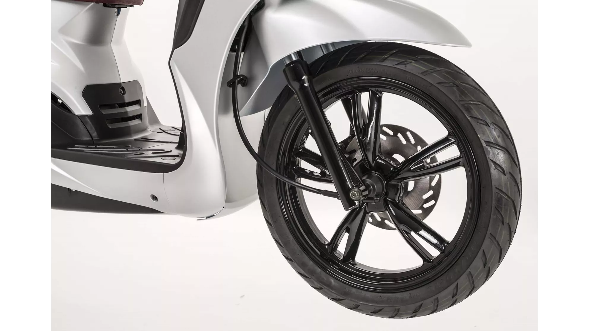 Peugeot Tweet 125 - Image 9 Peugeot Tweet 125 - Image 9