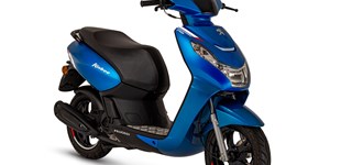 Peugeot Kisbee 50 2T 2020 vs Peugeot Kisbee 50 RS 4T 2020