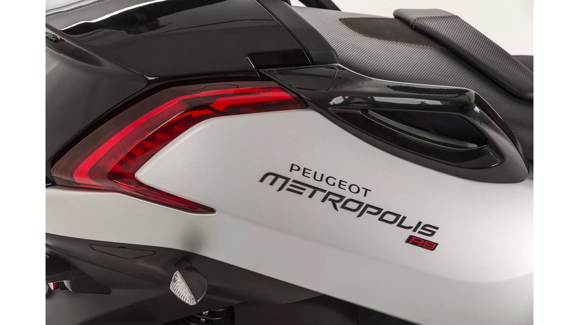 Peugeot Metropolis 400i RS - Obrázek 15