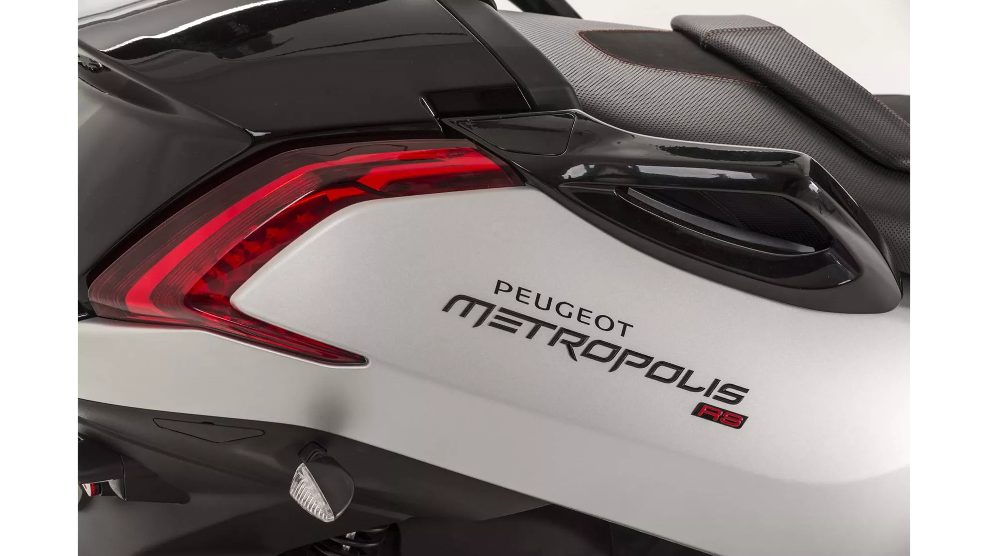 Peugeot Metropolis 400i RS - Image 15 Peugeot Metropolis 400i RS - Image 15