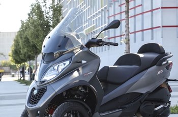 Piaggio MP3 500 hpe Sport Advanced 2020 - Bild 15 Piaggio MP3 500 hpe Sport Advanced 2020 - Bild 15