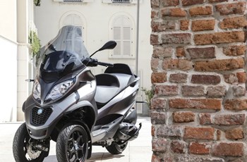 Piaggio MP3 500 hpe Sport Advanced 2020 - Bild 17 Piaggio MP3 500 hpe Sport Advanced 2020 - Bild 17