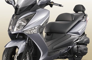 Sym GTS 300i 2020 - Bild 4