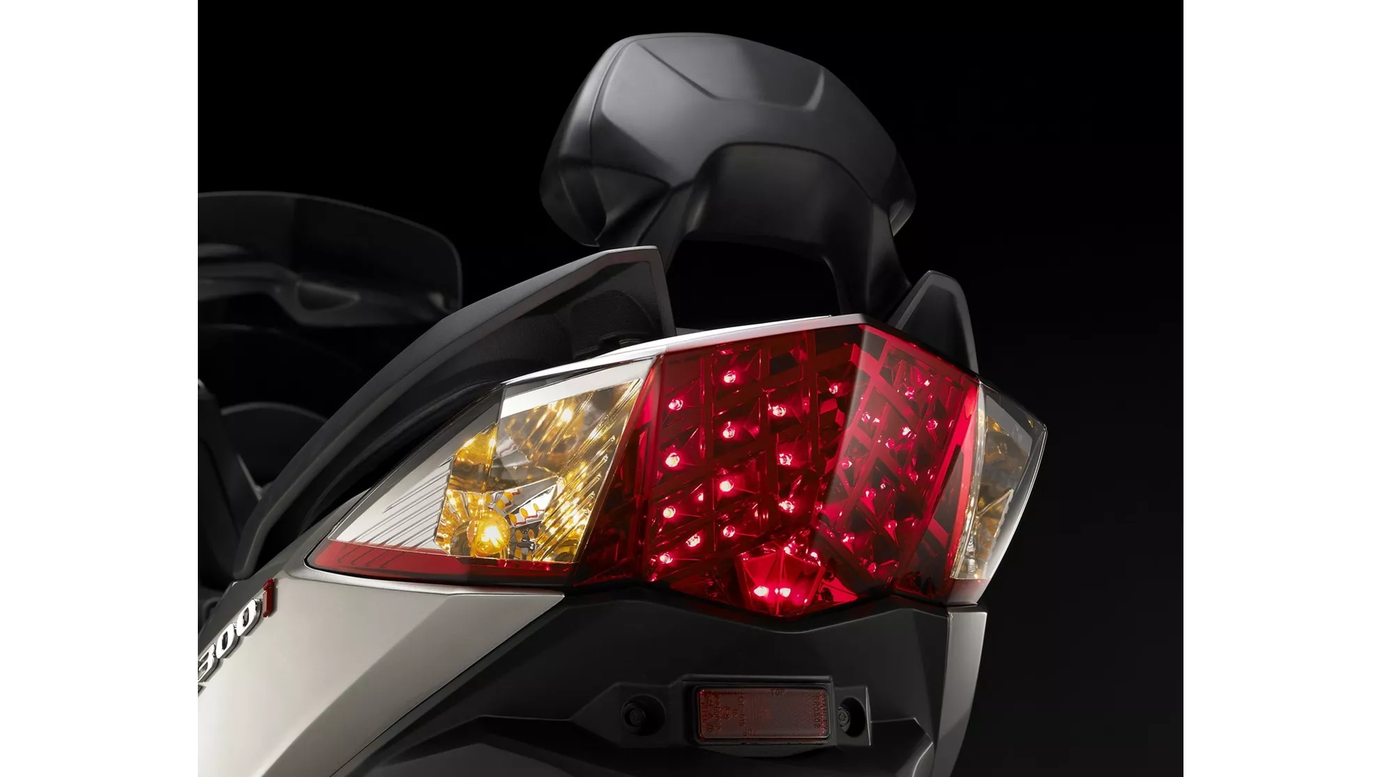 Sym GTS 300i - Image 9 Sym GTS 300i - Image 9