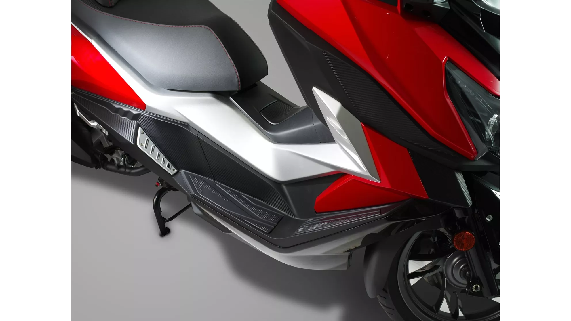 Sym Cruisym 300 - Image 15 Sym Cruisym 300 - Image 15