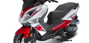 Sym GTS 300i Sport 2020 vs Honda Forza 350 2023