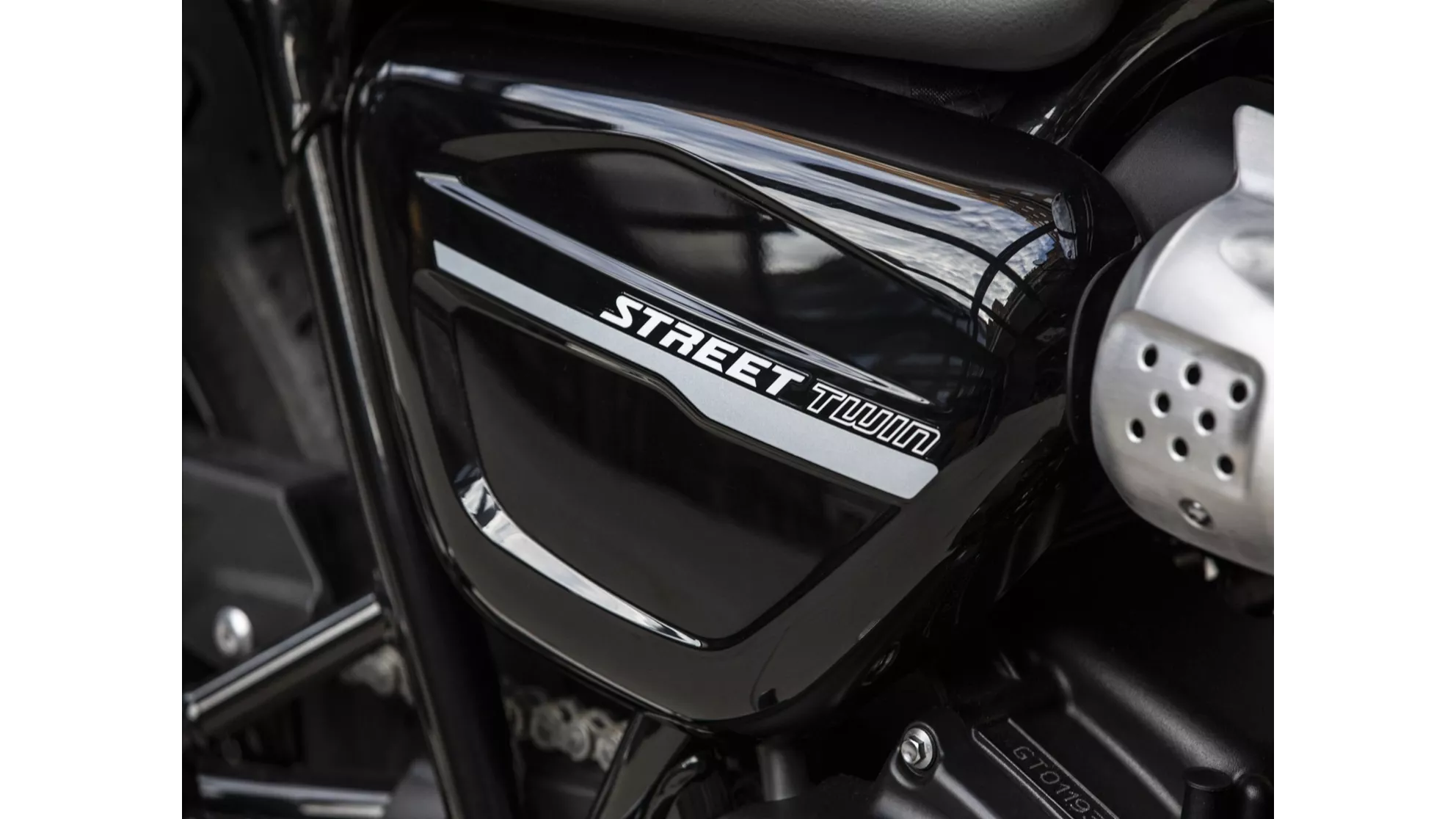 Triumph Street Twin - Image 8 Triumph Street Twin - Image 8