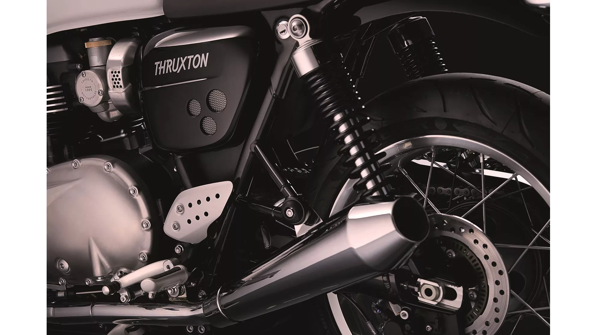 Triumph Thruxton 1200 - Imagem 10