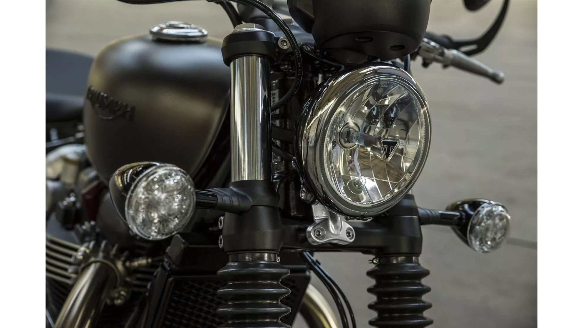 Triumph Bonneville Bobber - Image 24 Triumph Bonneville Bobber - Image 24