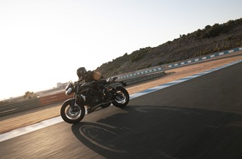 Triumph Street Triple 765 RS 2020 - Bild 35 Triumph Street Triple 765 RS 2020 - Bild 35