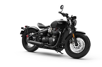 Triumph Bonneville Bobber Black 2020 - Bild 3 Triumph Bonneville Bobber Black 2020 - Bild 3