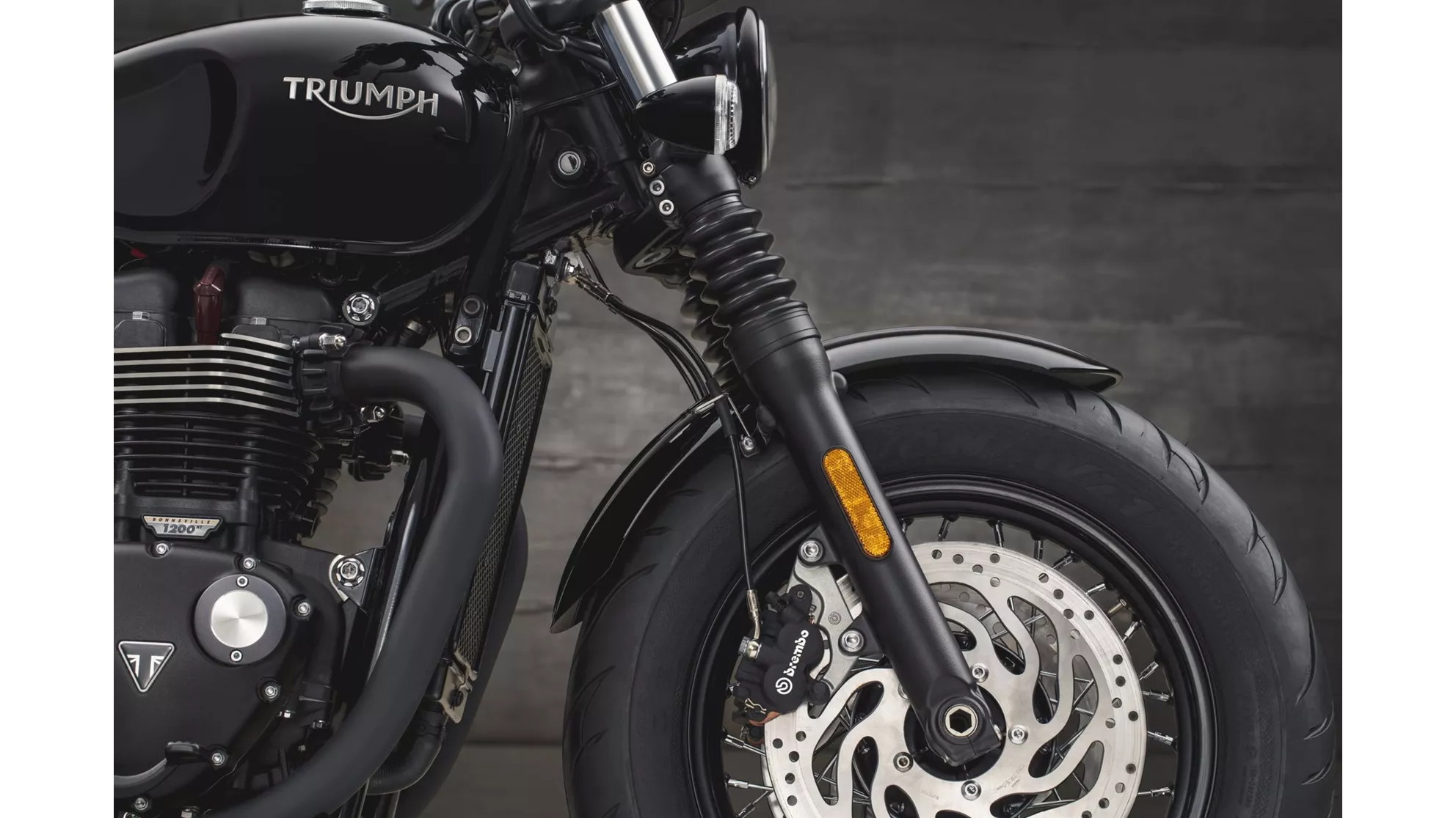 Triumph Bonneville Bobber Black - Image 12 Triumph Bonneville Bobber Black - Image 12
