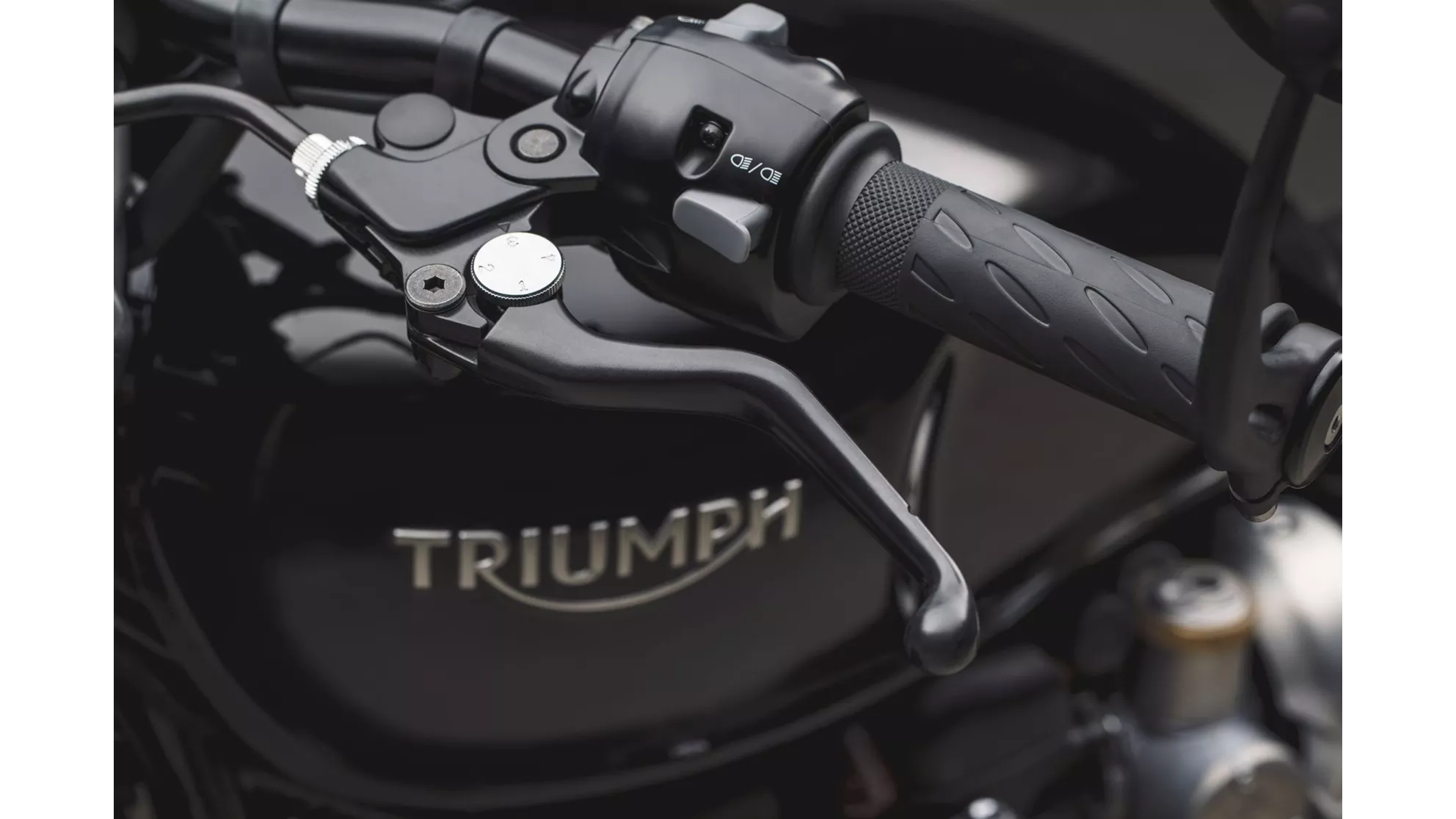 Triumph Bonneville Bobber Black - Image 15 Triumph Bonneville Bobber Black - Image 15