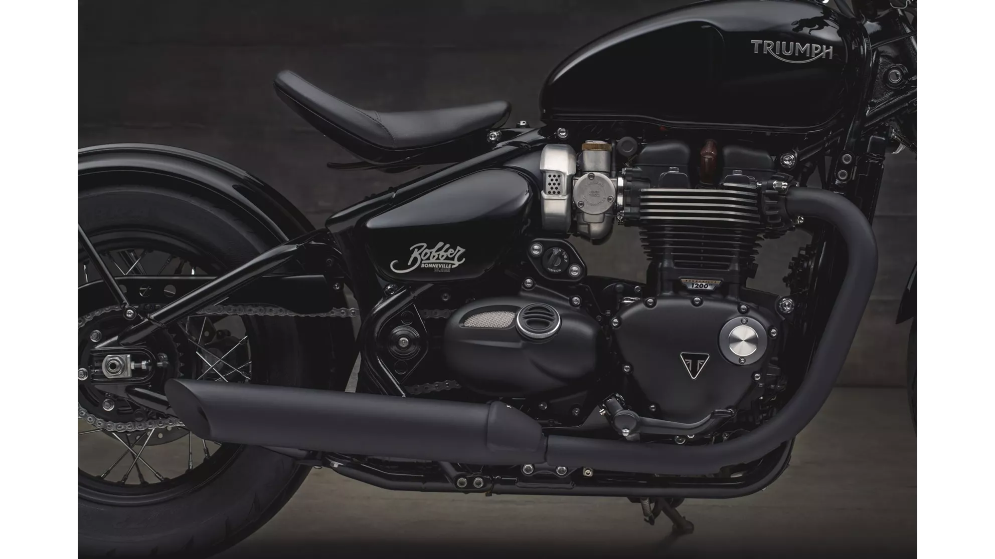 Triumph Bonneville Bobber Black - Image 17 Triumph Bonneville Bobber Black - Image 17