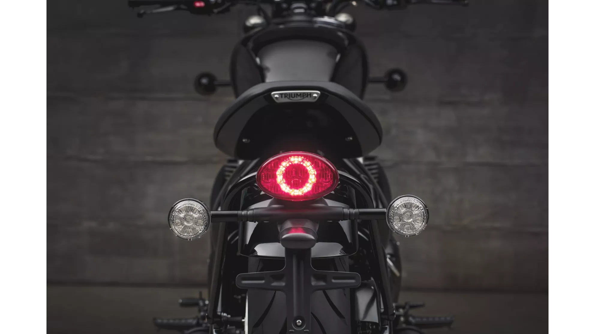 Triumph Bonneville Bobber Black - Obrázek 24 Triumph Bonneville Bobber Black - Obrázek 24