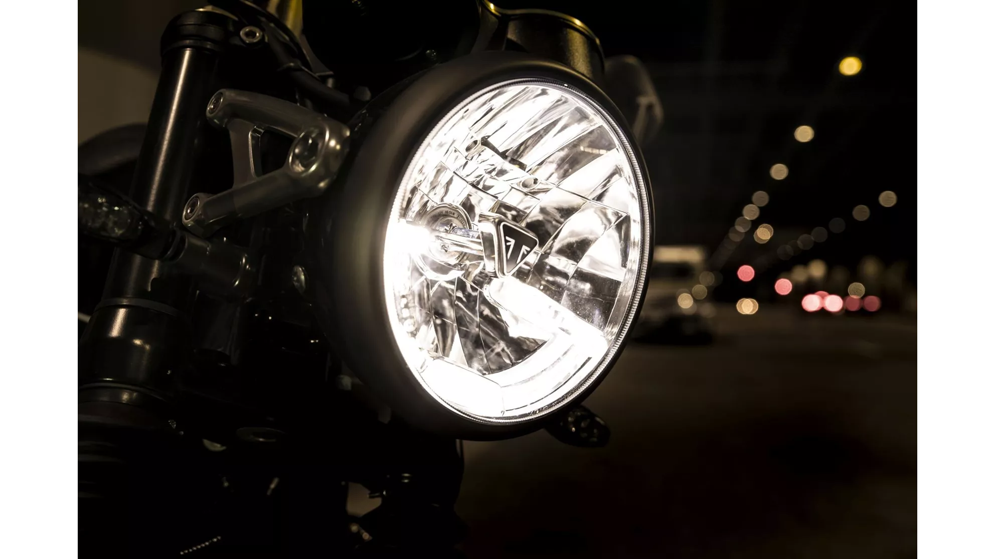 Triumph Speed Twin 1200 - Image 12 Triumph Speed Twin 1200 - Image 12