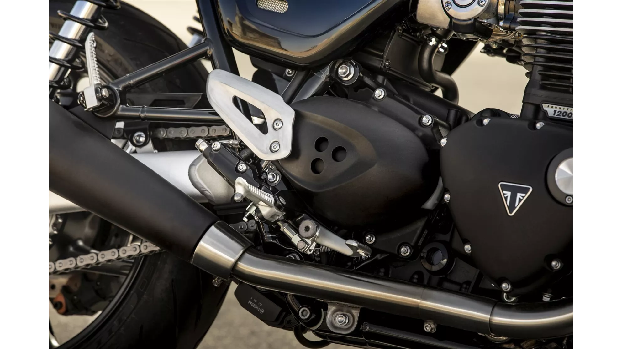 Triumph Speed Twin 1200 - Image 22 Triumph Speed Twin 1200 - Image 22