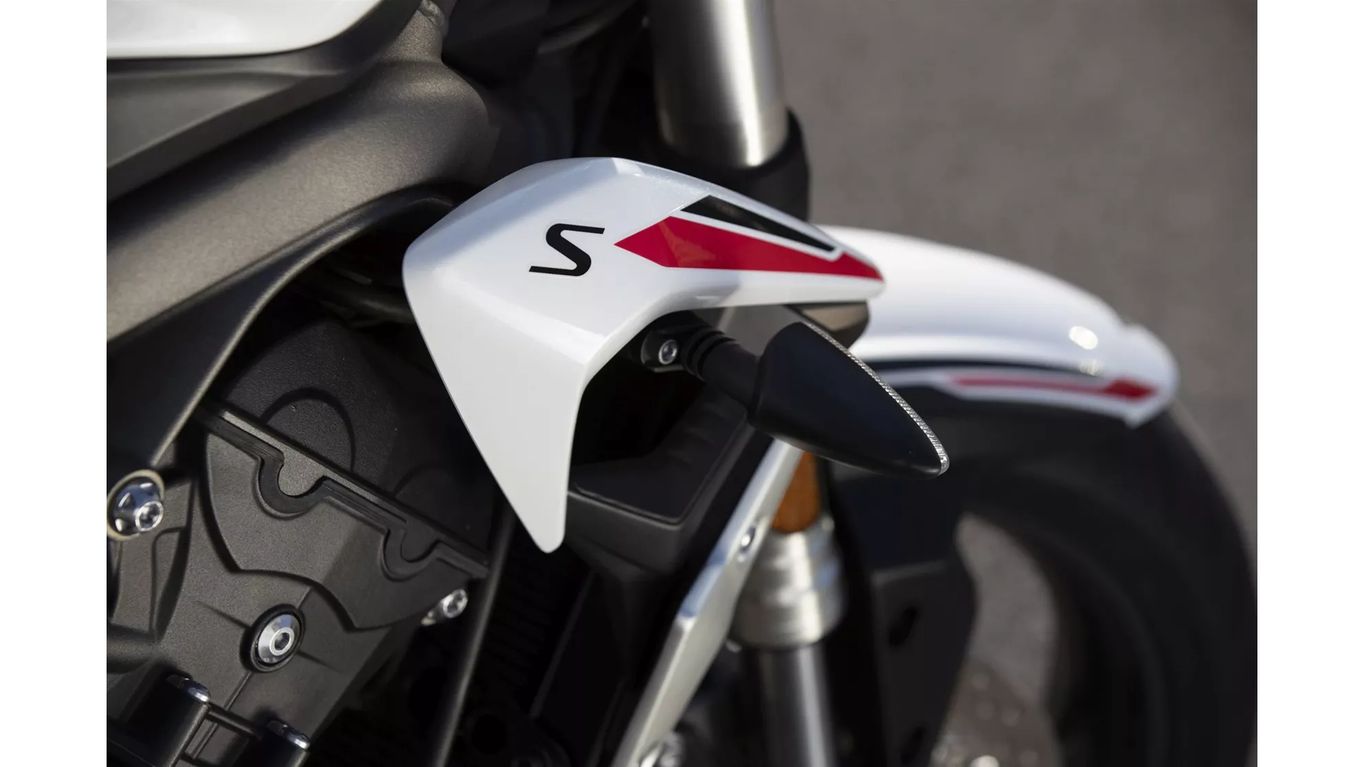 Triumph Street Triple S A2 - Image 16 Triumph Street Triple S A2 - Image 16