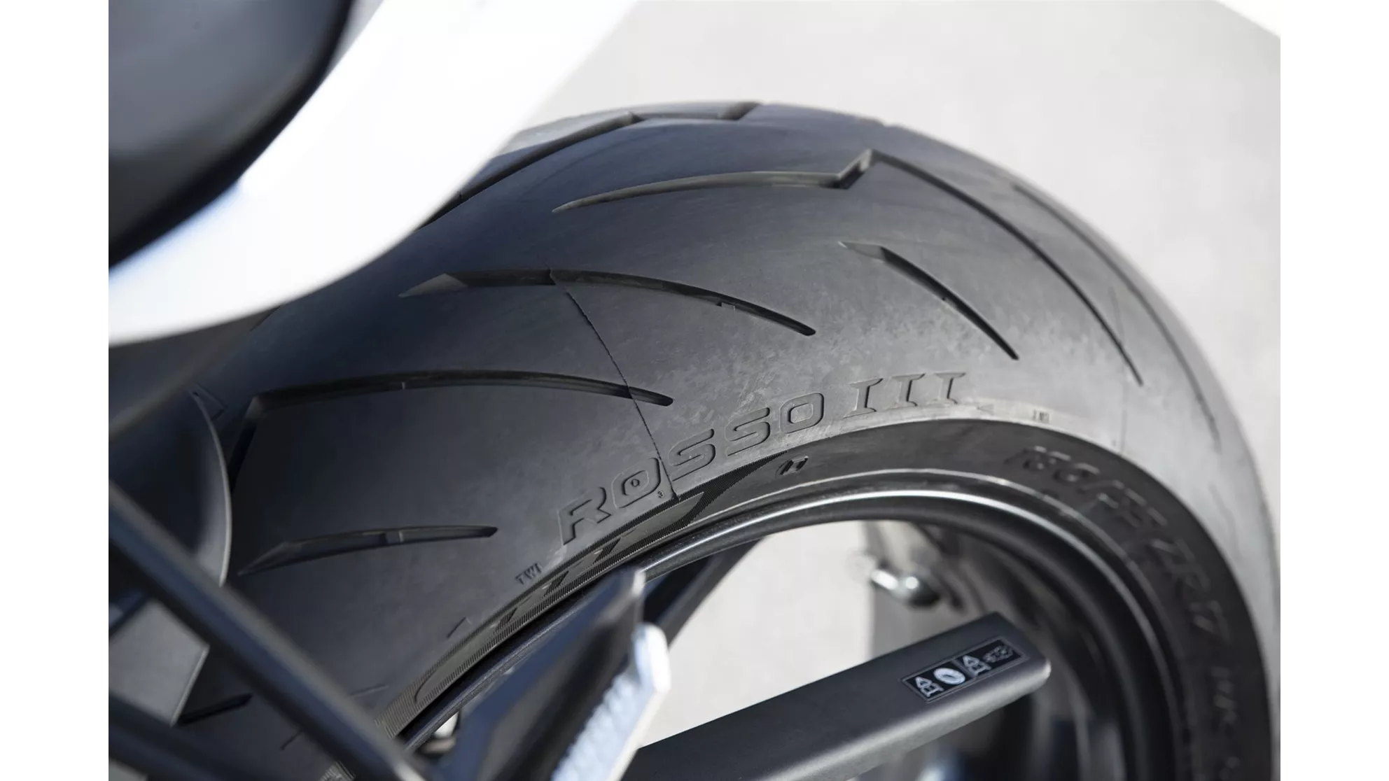 Triumph Street Triple S A2 - Image 18 Triumph Street Triple S A2 - Image 18