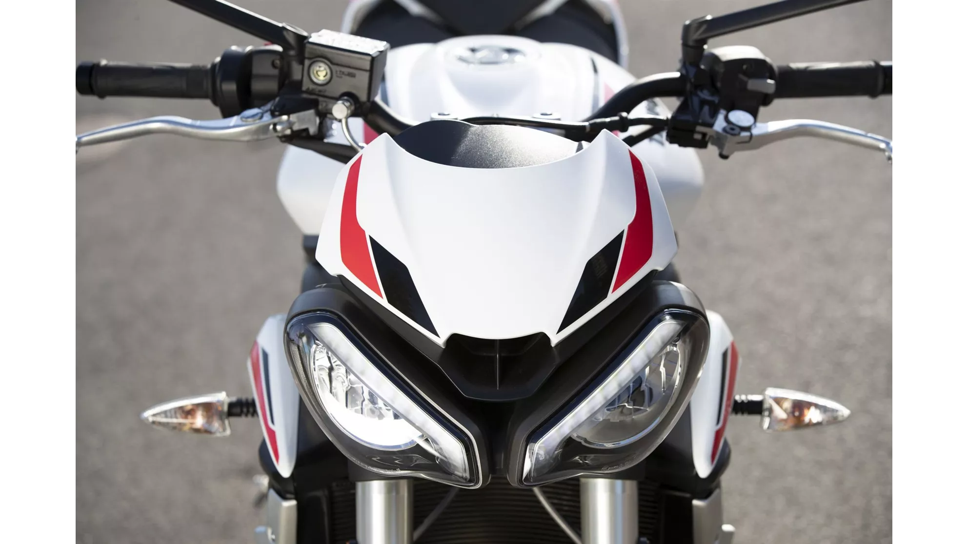 Triumph Street Triple S A2 - Image 7 Triumph Street Triple S A2 - Image 7