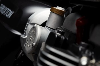 Triumph Thruxton TFC 2020 - Bild 29