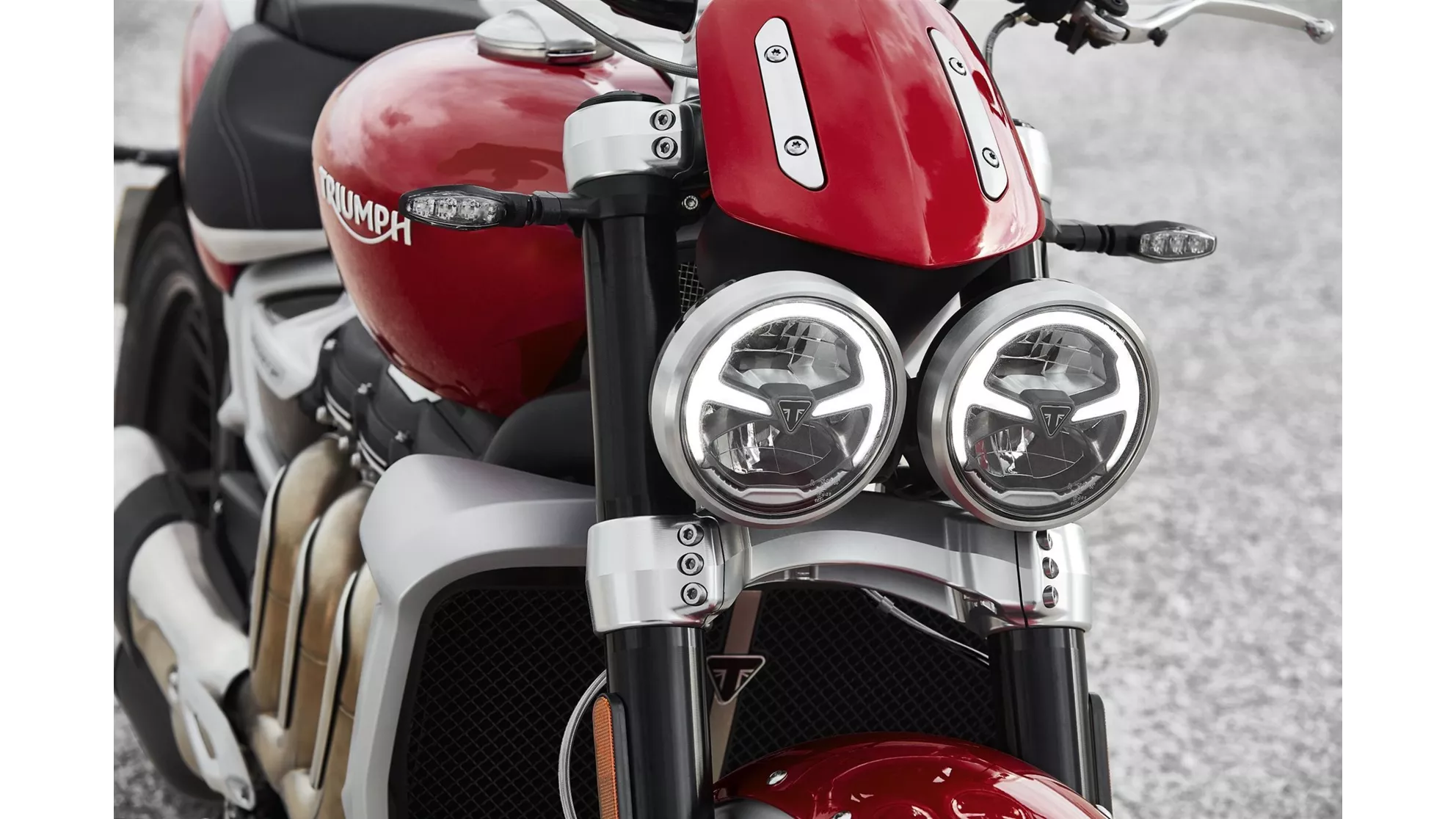 Triumph Rocket 3 R - Image 2 Triumph Rocket 3 R - Image 2