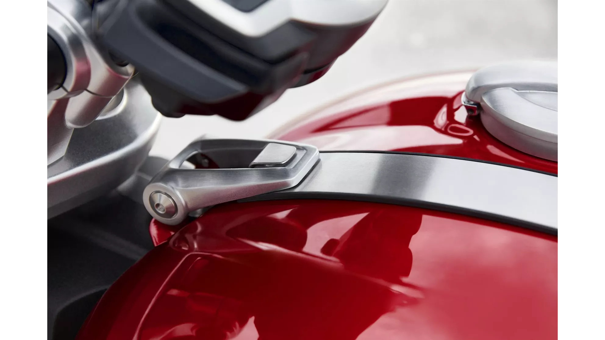 Triumph Rocket 3 R - Image 14 Triumph Rocket 3 R - Image 14