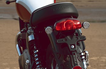 Triumph Bonneville T100 Bud Ekins Special Edition 2020 - Bild 11