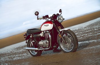 Triumph Bonneville T120 Bud Ekins Special Edition 2020 - Bild 2 Triumph Bonneville T120 Bud Ekins Special Edition 2020 - Bild 2