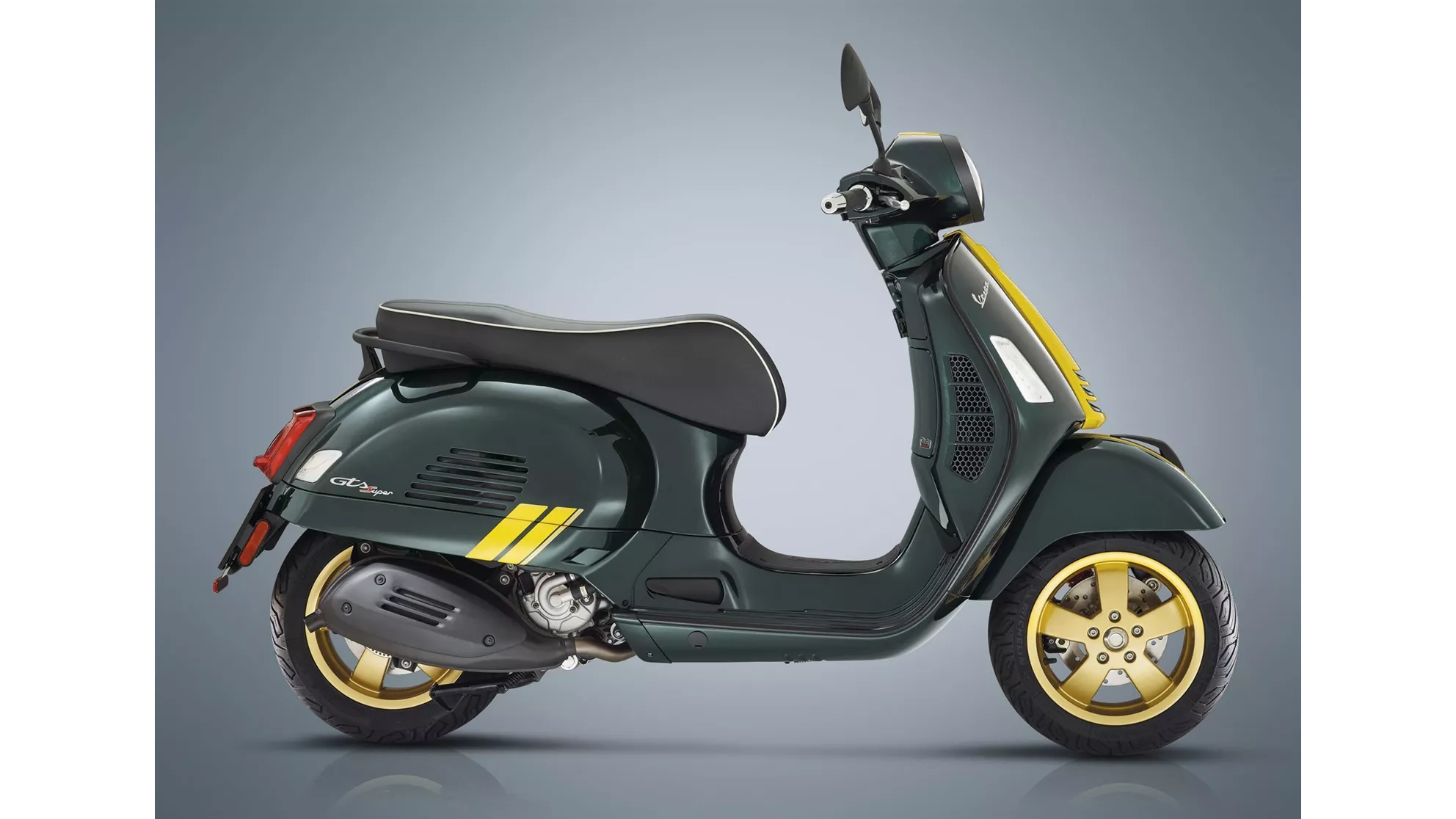 Vespa GTS 300 Super Racing Sixties - Image 1 Vespa GTS 300 Super Racing Sixties - Image 1