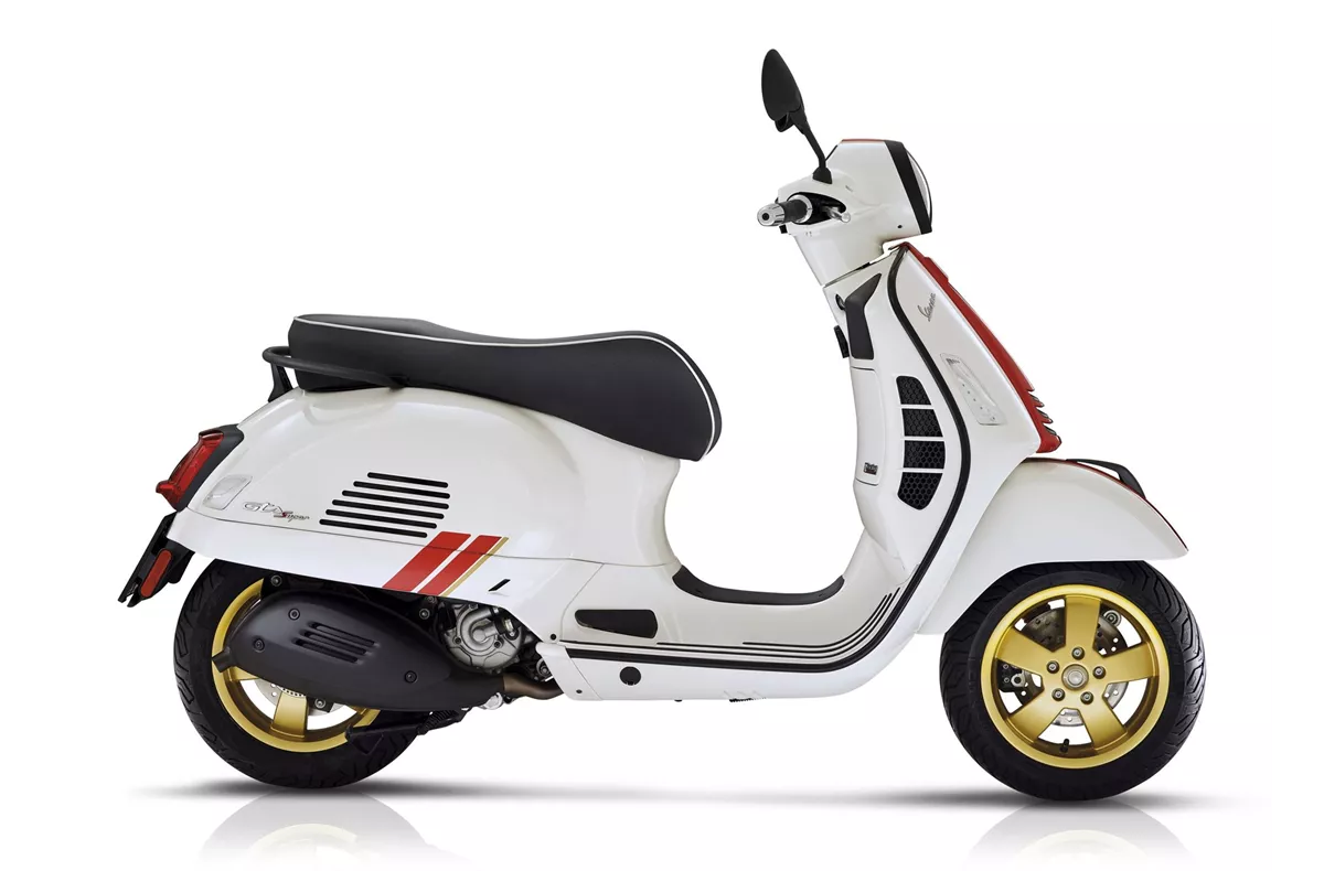 Vespa GTS 300 Super Racing Sixties Vespa GTS 300 Super Racing Sixties