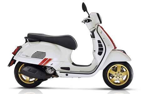 Vespa GTS 300 Super Racing Sixties 2020