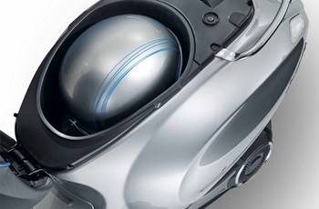 Vespa Elettrica 70 km/h 2020 - Bild 5